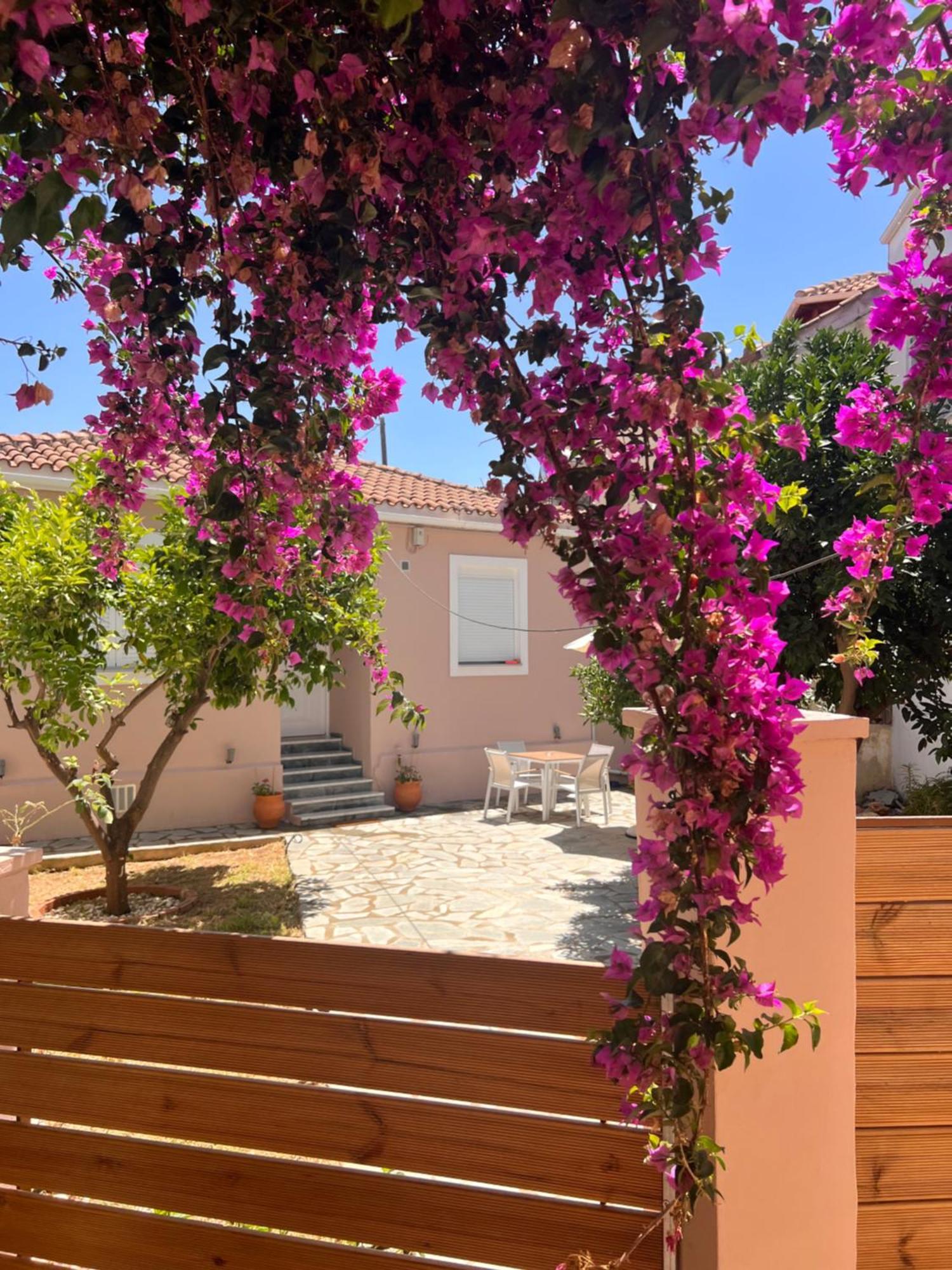Villa Saitan Bazaar Превеза Екстериор снимка
